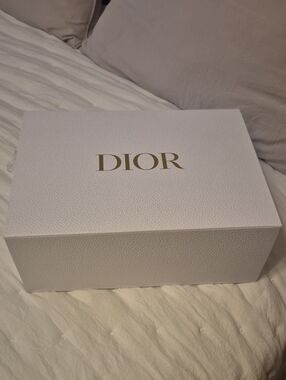 Dior White Box with Gold Logo Lid